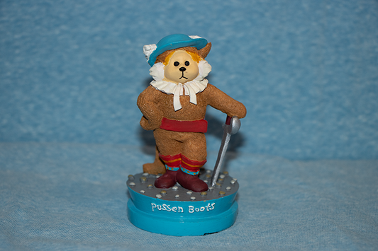 Pussenboots Figurine by Skansen BKF019 Unsold New Stock